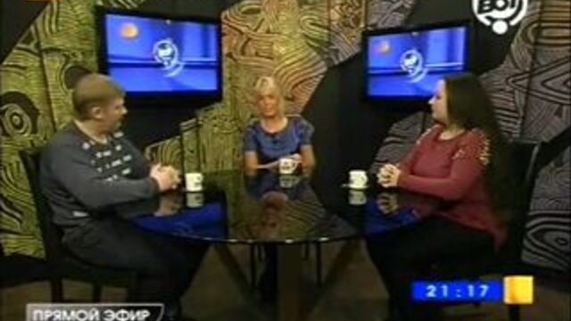 Оксана Ряска, бывшая участница реалити-шоу Дом 2 в программе "Скоростное шоссе" на канале "ВОТ".