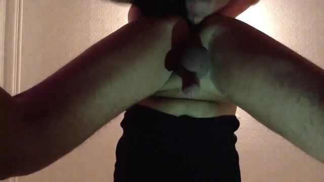 Жена страпонит мужа вид снизу ( Страпон секс )