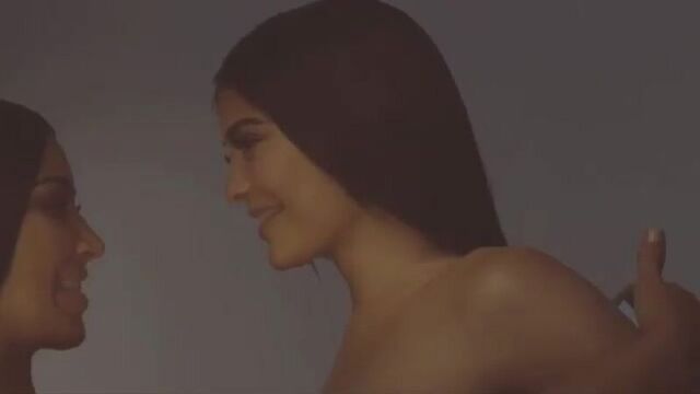 Kylie Cosmetics x Kim Kardashian West.