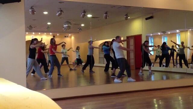 Видео уроки. Занятия хип хоп . Хореограф Астафьев Антон. Школа танцев в городе Реутов. Брейкданс для детей.