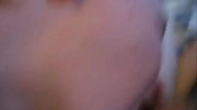 Малолетка сосет шлюха любительское порно на вписке школьница мастурбирует минет