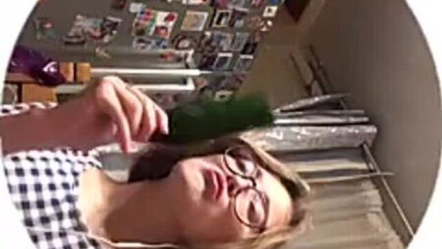 Сосет Огурец Шлюха Слив Видео Перископ Видеочат Омегл Секс Ебля Omegle Periscope Videochat