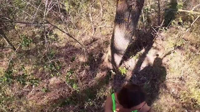 Прогулка к морю и секс в лесу трахнул жестко HuyasandChloe [порно, секс, трахает, русское, инцест, мамка, домашнее] РОБИН ФУЛЛ