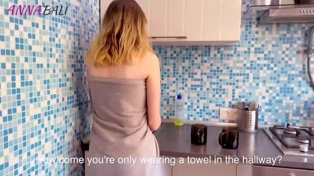 голая девушка не может попасть домой из за сломанного замка Anna Bali [порно, хентай, секс, трахает, русское, инцест, мамка РОБИ