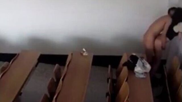 В Московском Вузе студенты занялись сексом прямо в аудитории