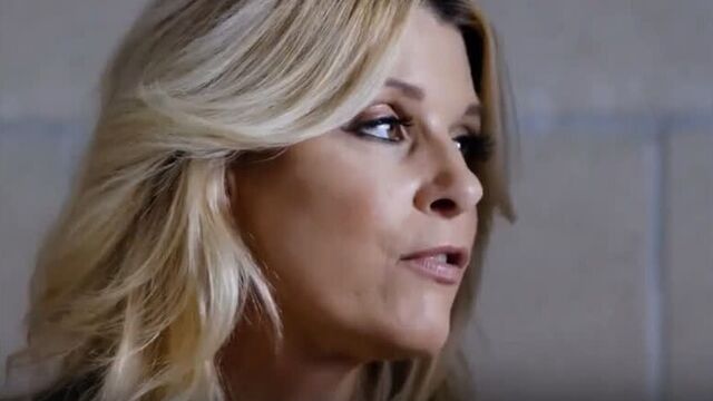 ПОРНО -; ЕЙ 43 -; ЗРЕЛАЯ ЖЕНЩИНА ПРИШЛА НА СВИДАНКУ К МУЖЧИНЕ ПОМОЛОЖЕ -; porn sex milf -; India Summer