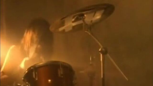 Avril Lavigne vs. Nirvana - Smells Like Nobodys Home (Перевод от Макса)