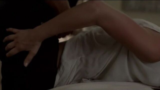 Maura Tierney - The Affair (s01e10) (эротическая постельная сцена из фильма знаменитость трахается голая секс)