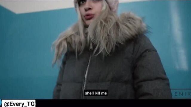 Не сдержалась и дала парню на первом свидании прямо в подъезде