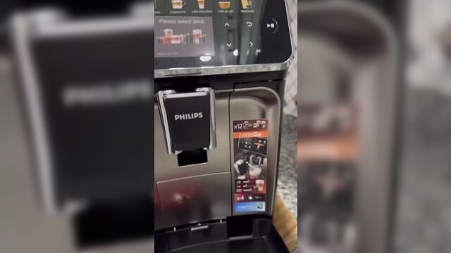 Кофемашина philips с большим сенсорным экраном