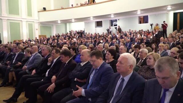 Зачем устроили издевательство над пенсионерами с льготными проездными