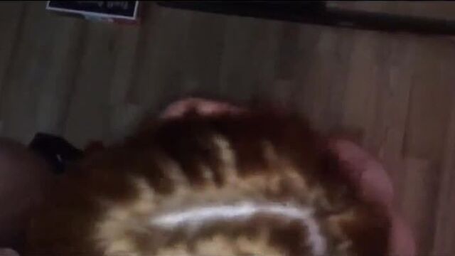 Русскую жену жестко ебут толпой кончают на лицо