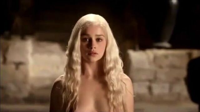 Эротические сцены с Эмилией Кларк из Игры Престолов, кино, фильмы, сериалы, онлайн, hd