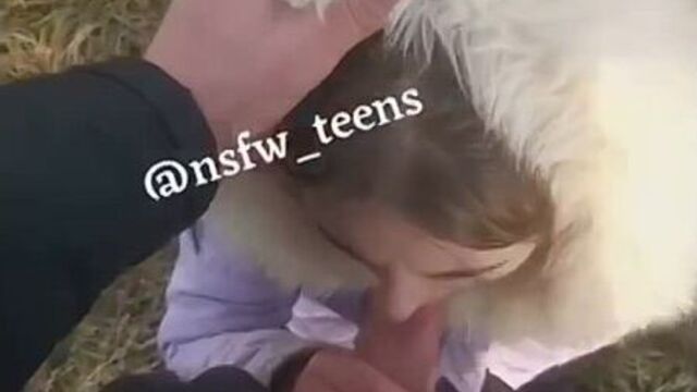 Молодая украинка сосет хуй на природе. Минет. Русское домашнее порно