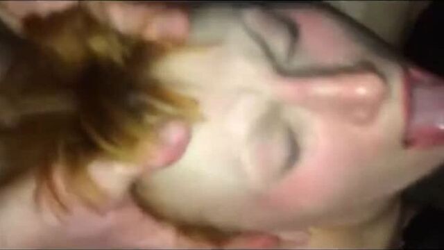 Гэнгбэнг русской безумной сексвайф [домашн порн секс ебл ебут русская жен друг куколд девочк молод трахаю девушк минет трах сосу