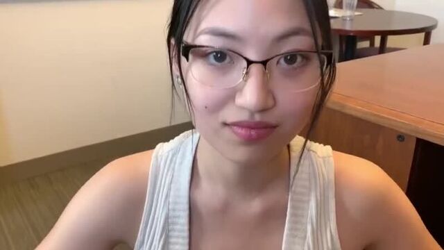 Little Liliana fucks up on her first day at the office(Порно,секс,русское,частное,домашнее,минет,студентка,кончил,анал,blowjob)