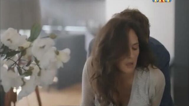 Мария Шумакова голая грудь секс в Сладкая жизнь 18+