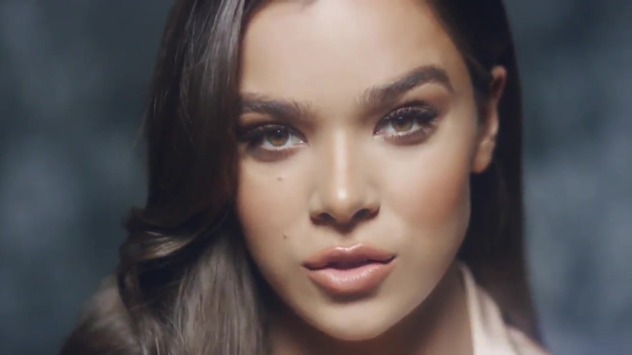 Hailee Steinfeld nude porn ~ se.video