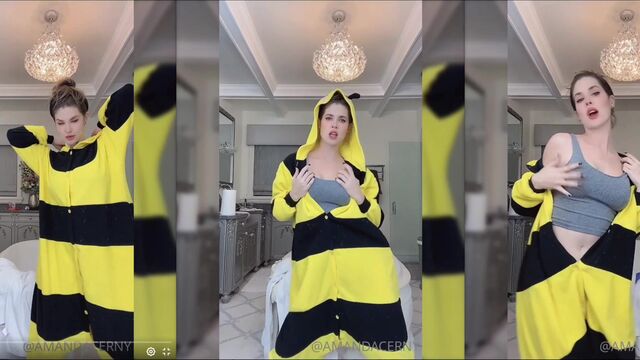 Amanda Cerny nude