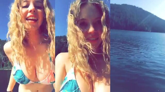 Sydney Sweeney nude