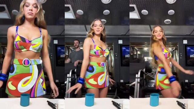 Hailee Steinfeld nude
