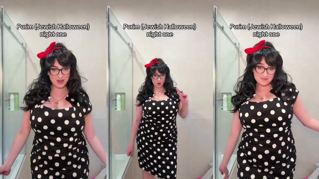 QveenJulia nude