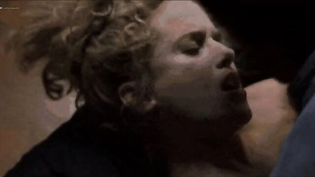 Kelly Preston gets her pussy railed by a horny guy with great skills