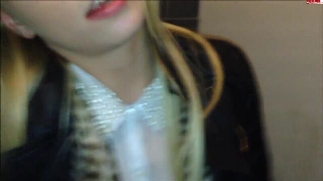 Трахает в туалете классную блондинку [Анал Школьницы Малолетка Секс Порно Шлюха Сосет]