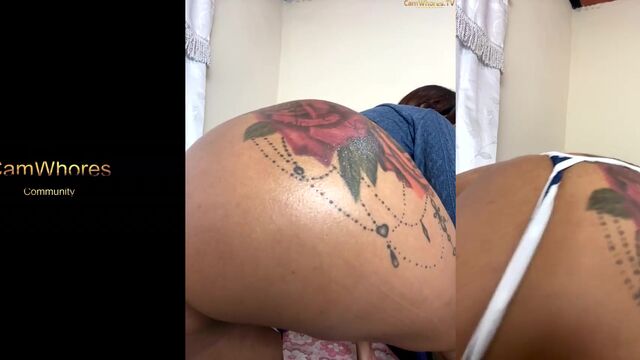 I have huge torpdo tits and I love to shake them