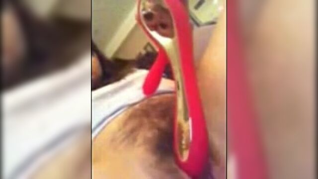 Наташа Королева мастурбирует