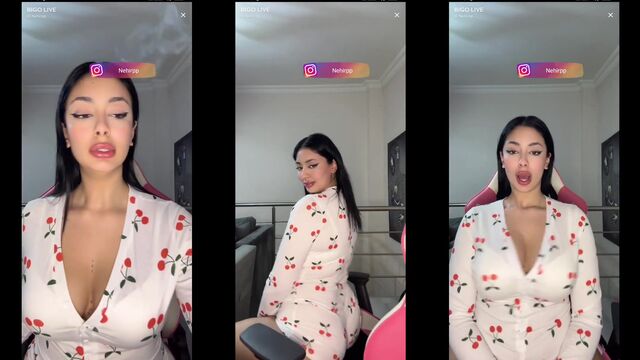 Super Live Sex with a hot Turkish chick who loves to twerk