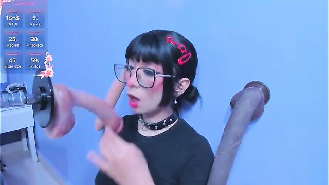 Skinny Latina cam girl LindaKhalifa 2 gets fucked hard VOD