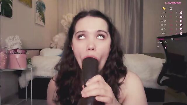 Chery_lady22 gets spanked and fingered on Chaturbate VOD