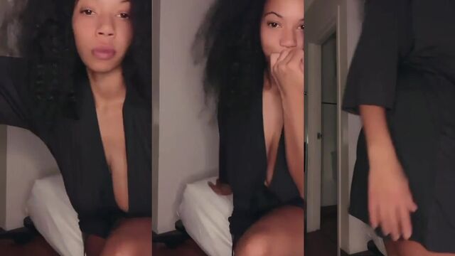 A thick ebony girl showed her boobs while doing a sexy dance on Bigo Live