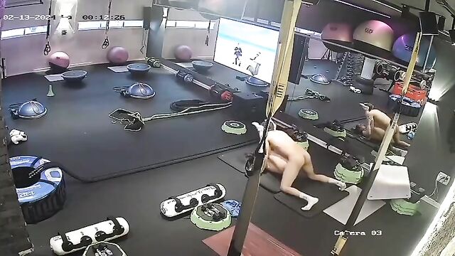 2B gets footjob from Yorha in a steamy scene