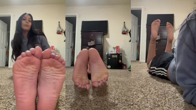 Kinky Latina foot fetish with a hot teen and a happy ending