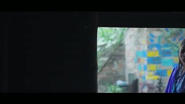 A sexy Bengali girl is doing a sensual dance on TikTok