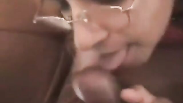 Indian wife gets her asshole gapped in a steamy homemade scene