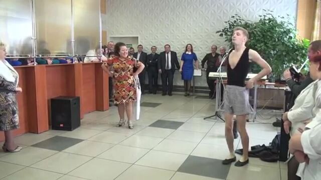 Боня и Кузьмич Пародия на фильм любовь и голуби поздравление женского коллектива с 8 марта Редуктор - ПМ 69 комплекс столовая