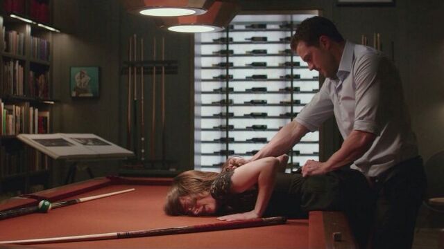 Секс на бильярдном столе "На 50 оттенков темнее "