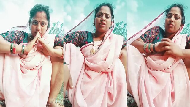 Bhabhi Fingered by Kitty Flash in a Steamy Indian Scene