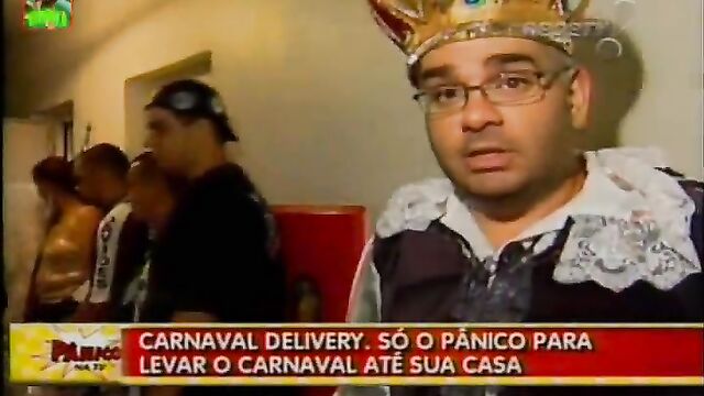 Famosas brasileiras mostram seus seios e bumbum durante Carnaval em Salvador