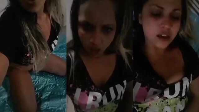 A very hot and sexy Safada enjoying herself with Siririca