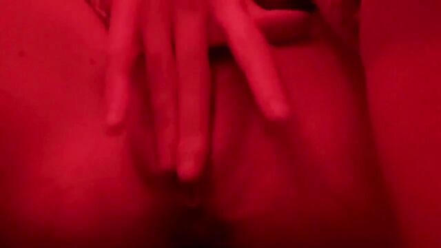 Sexysileste’s amateur solo show with a thrilling orgasmic finish