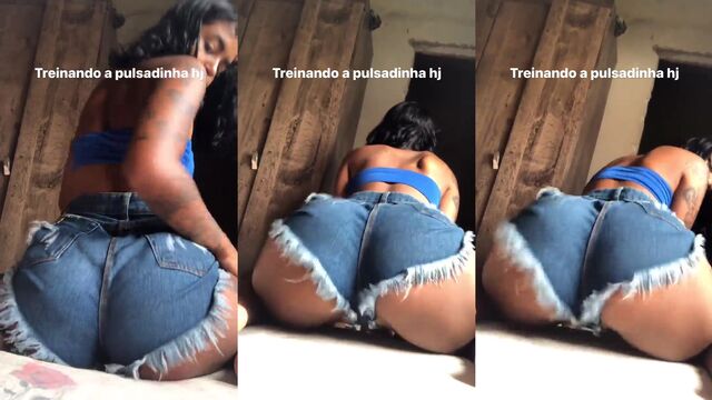 Morena brunette Amadora enjoying herself with great pleasure