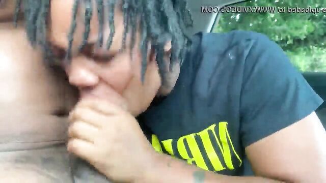 Homeless granny gets her throat fucked by a crackwhore in a car date