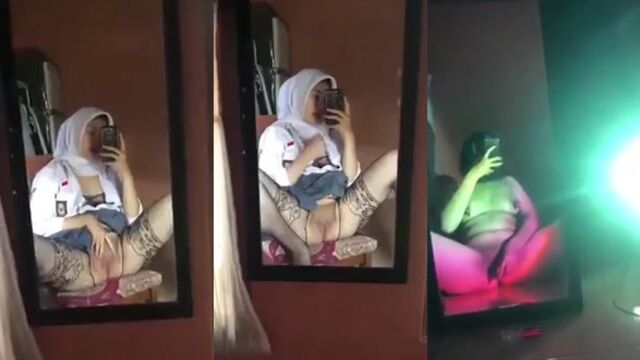 Hijabi girl experiences multiple orgasms while having sex