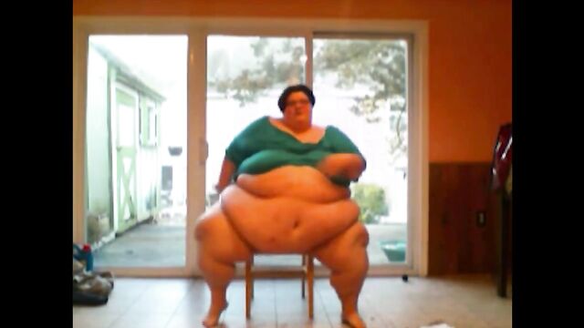 Fat granny with huge boobs enjoys getting fucked hard and deep