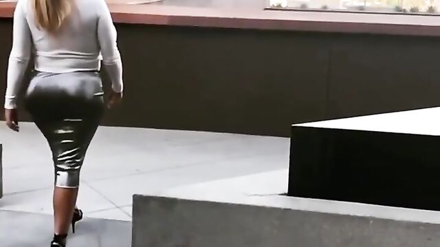 Bimbo Allegra Cole gets fucked by a massive fake dick