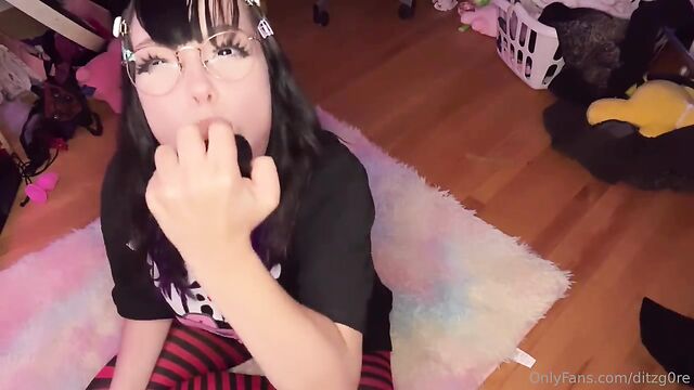 Cute e-girl deepthroats with ahegao face and perfect cumshot